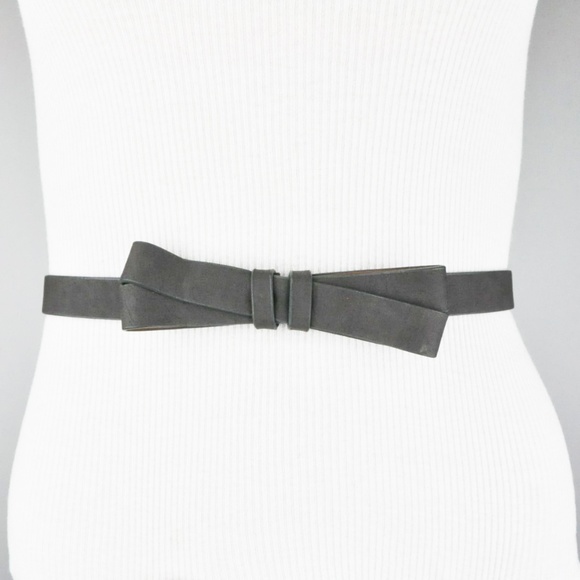 Black Faux Leather Bow Belt - Picture 1 of 2